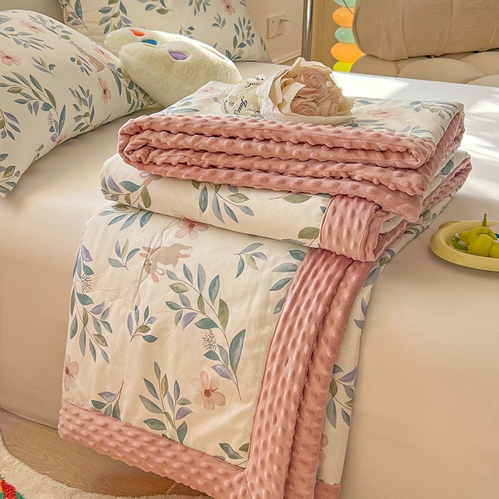 91家纺网 家纺一手货源 找家纺 梦依依 2026新款柔软舒适A类全棉豆豆被夏被春秋被子被芯 轻纱漫舞