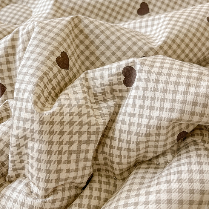 91家纺网 家纺一手货源 找家纺 梦依依 2026新款柔软舒适A类全棉豆豆被夏被春秋被子被芯 守护爱心