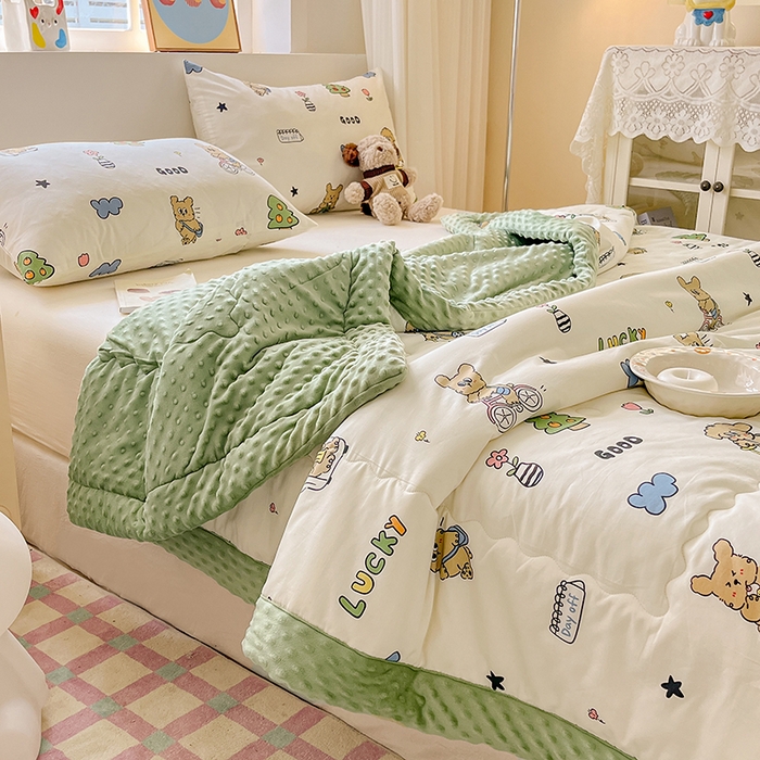 91家纺网 家纺一手货源 找家纺 梦依依 2026新款柔软舒适A类全棉豆豆被夏被春秋被子被芯 童年游戏（米）