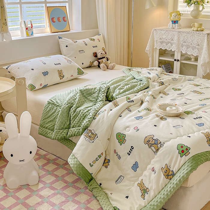 91家纺网 家纺一手货源 找家纺 梦依依 2026新款柔软舒适A类全棉豆豆被夏被春秋被子被芯 童年游戏（米）