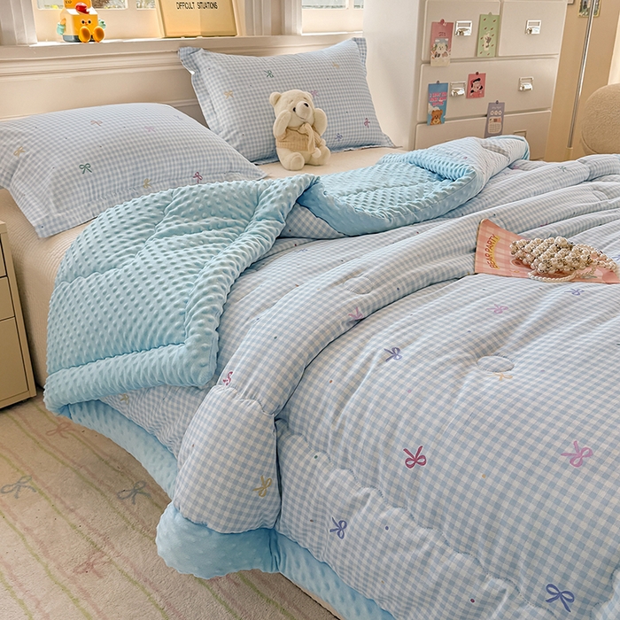 91家纺网 家纺一手货源 找家纺 梦依依 2026新款柔软舒适A类全棉豆豆被夏被春秋被子被芯 夏日恋格-兰