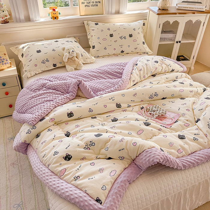 91家纺网 家纺一手货源 找家纺 梦依依 2026新款柔软舒适A类全棉豆豆被夏被春秋被子被芯 樱桃猫