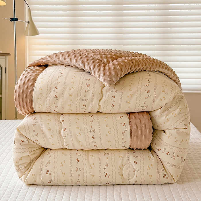 91家纺网 家纺一手货源 找家纺 梦依依 2026新款柔软舒适A类全棉豆豆被夏被春秋被子被芯 樱桃树