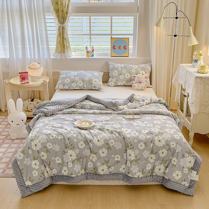 91家纺网 家纺一手货源 找家纺 梦依依 2026新款柔软舒适A类全棉豆豆被夏被春秋被子被芯 云深白茶