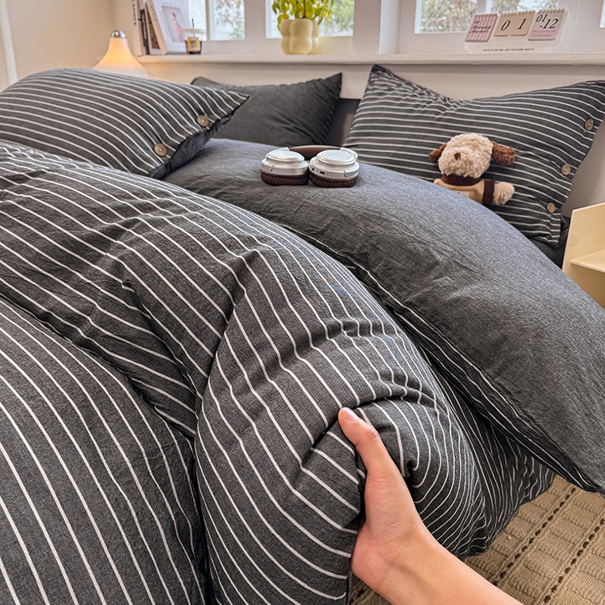 91家纺网 家纺一手货源 找家纺 （总）梦依依 2026新款A类全棉色织水洗棉纯棉格子钮扣款四件套学生宿舍三件套