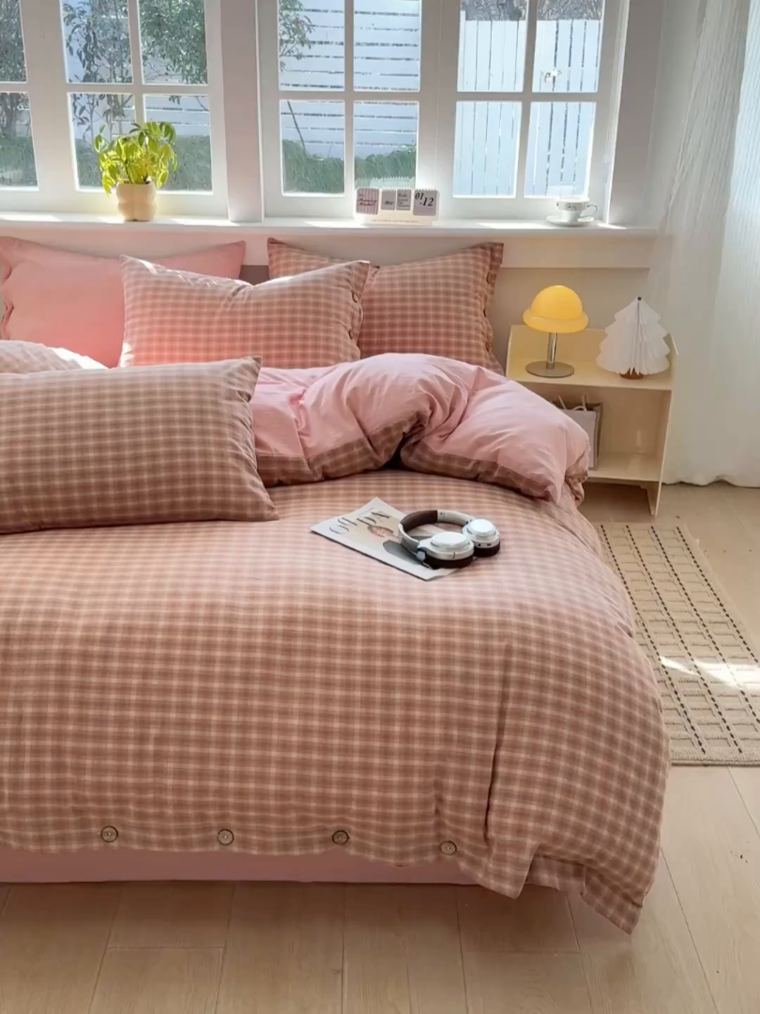 91家纺网 家纺一手货源 找家纺 梦依依 2026新款A类全棉色织水洗棉纯棉格子钮扣款四件套学生宿舍三件套 浣花