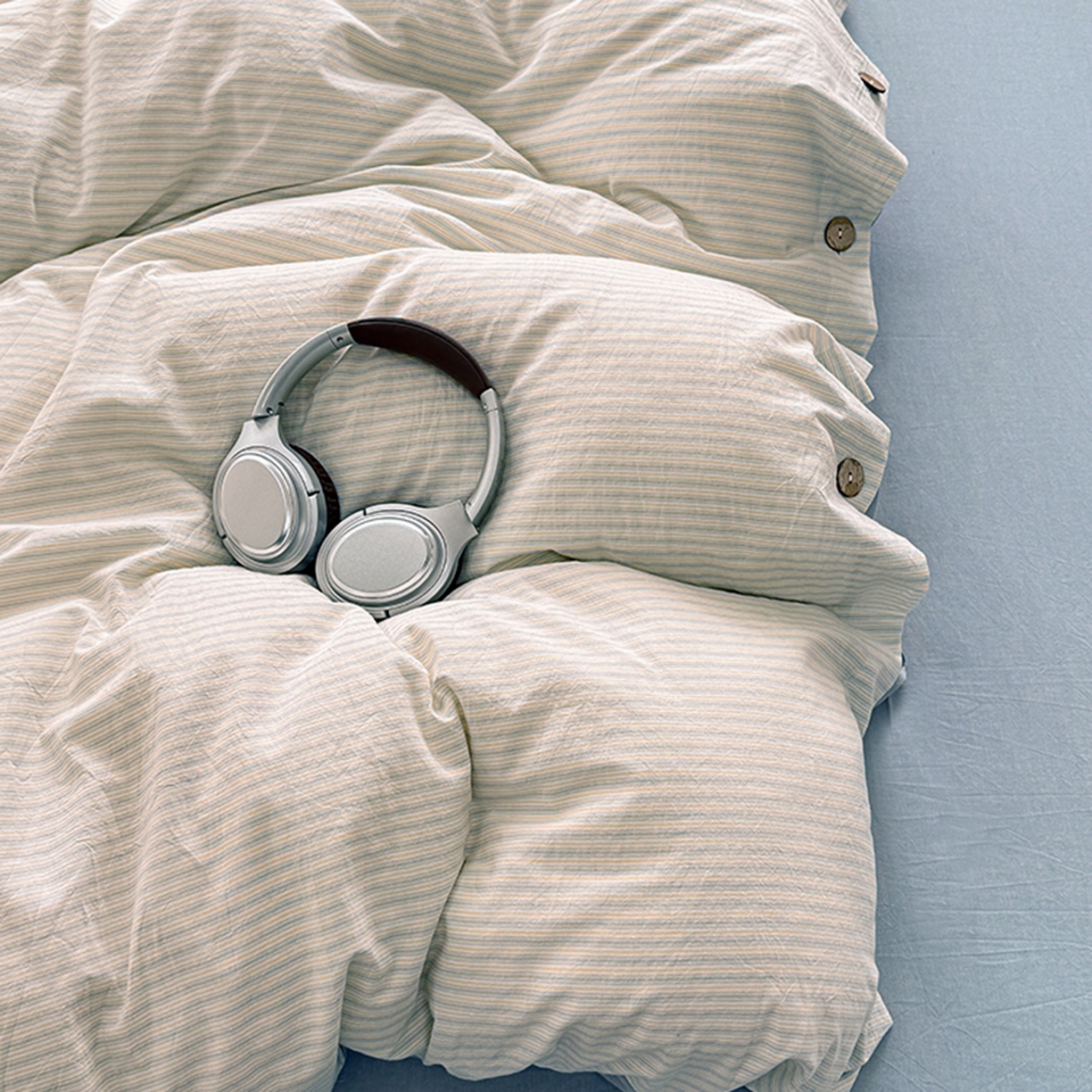 91家纺网 家纺一手货源 找家纺 梦依依 2026新款A类全棉色织水洗棉纯棉格子钮扣款四件套学生宿舍三件套 玛丽