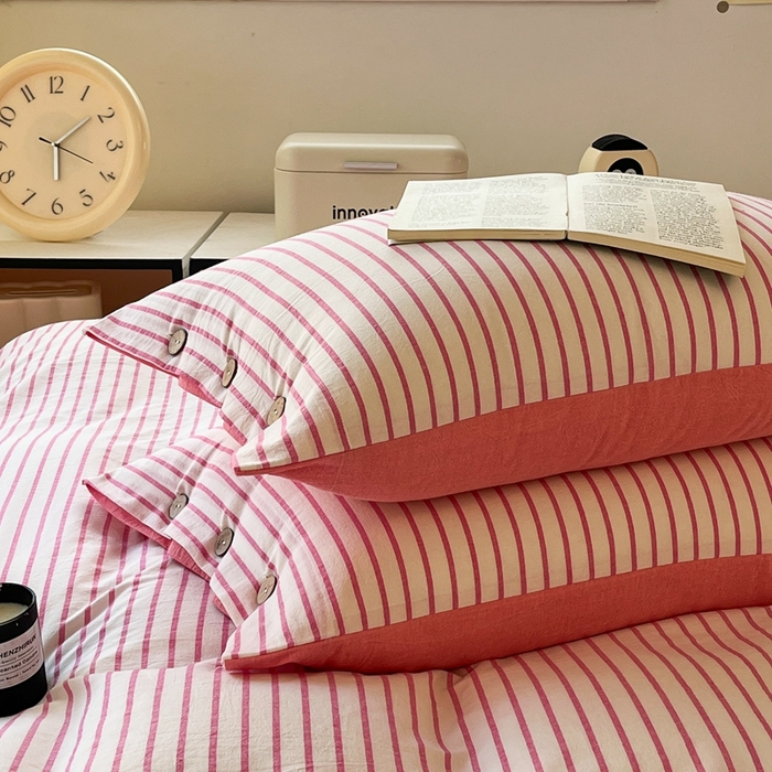 91家纺网 家纺一手货源 找家纺 梦依依 2026新款A类全棉色织水洗棉纯棉格子钮扣款四件套学生宿舍三件套 粉苏条