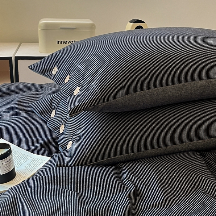 91家纺网 家纺一手货源 找家纺 梦依依 2026新款A类全棉色织水洗棉纯棉格子钮扣款四件套学生宿舍三件套 黑细条