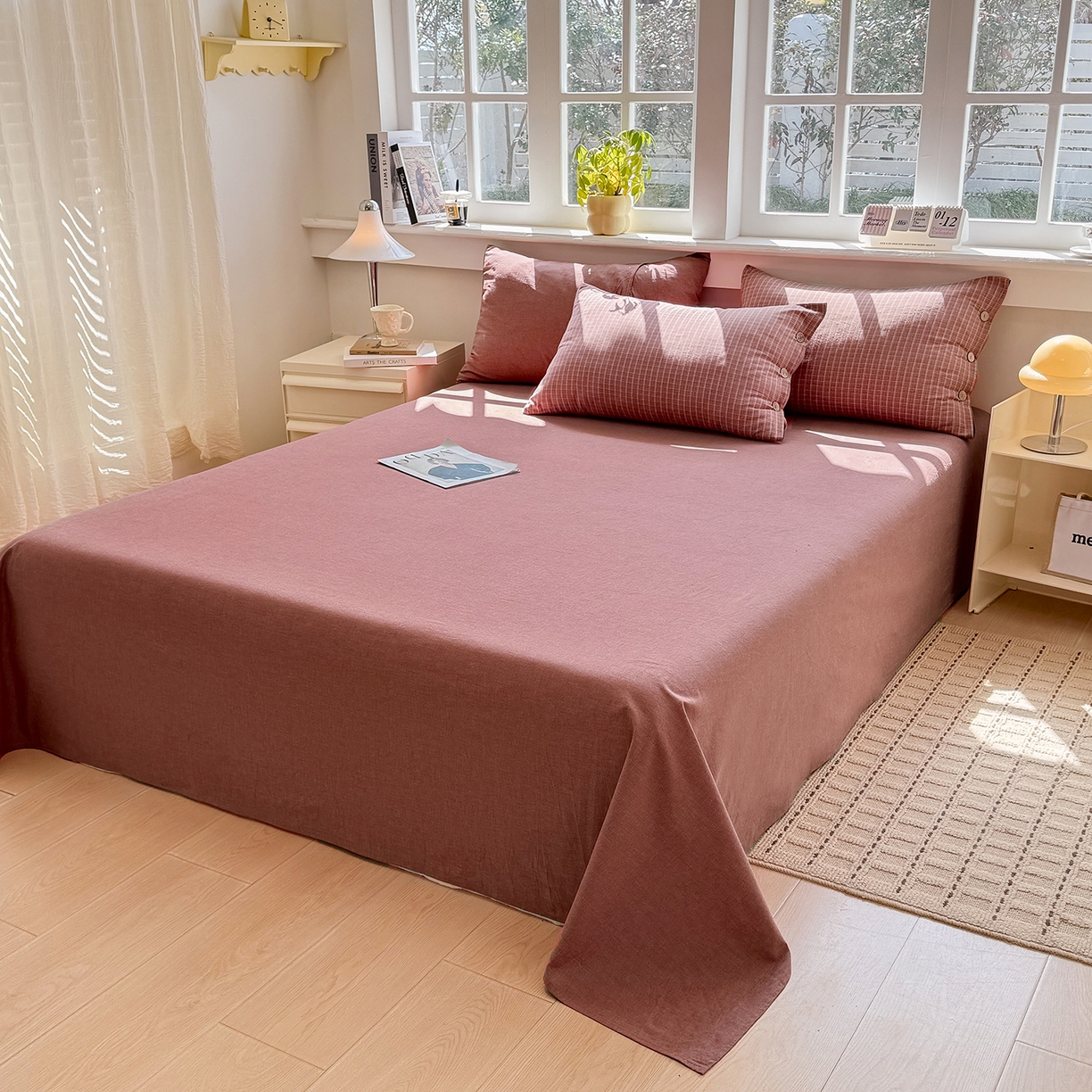 91家纺网 家纺一手货源 找家纺 梦依依 2026新款A类全棉色织水洗棉纯棉格子钮扣款四件套学生宿舍三件套 晚晴红