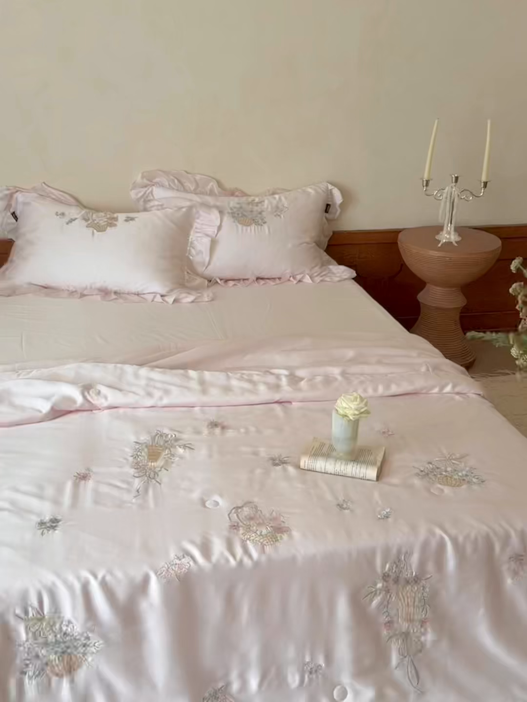 91家纺网 家纺一手货源 找家纺 （总）鹿班家居 2026春夏新款60S兰精天丝刺绣夏被夏凉被空调被系列-夏花（标准会员-20元）