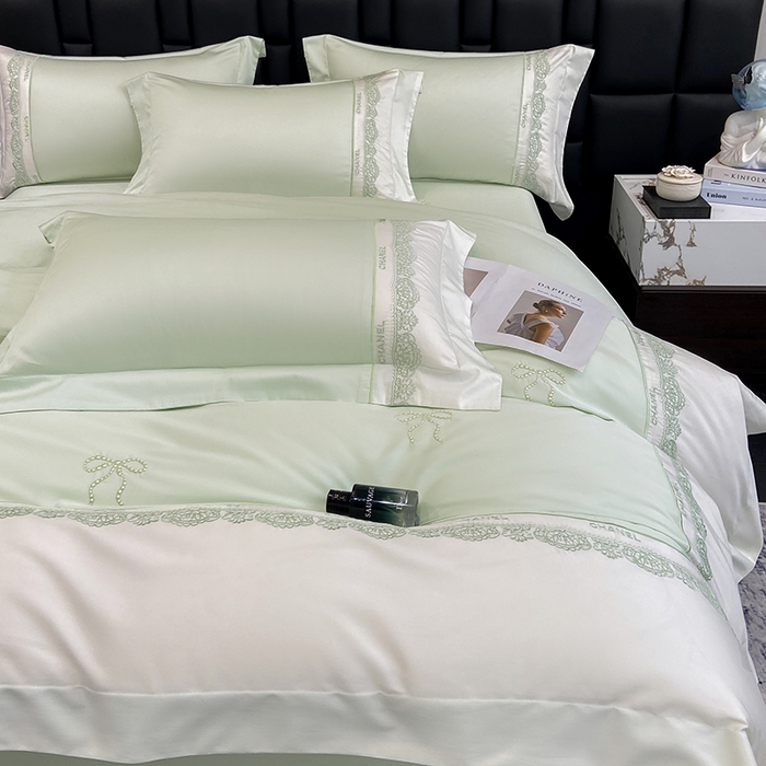 91家纺网 家纺一手货源 找家纺 丞音家纺 2026新款A类少女公主风双股100支贡缎长绒棉四件套刺绣被套绣花床笠高档礼盒装 露熙-清新绿