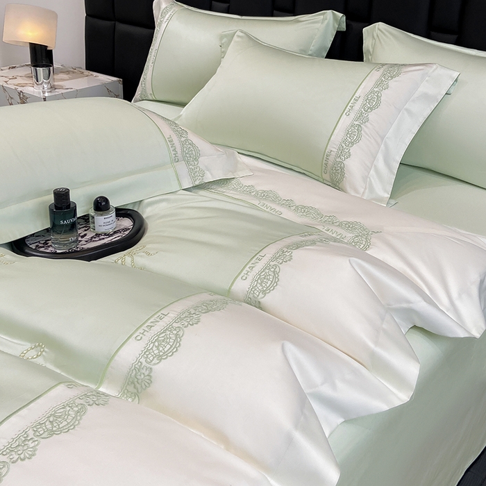 91家纺网 家纺一手货源 找家纺 丞音家纺 2026新款A类少女公主风双股100支贡缎长绒棉四件套刺绣被套绣花床笠高档礼盒装 露熙-清新绿
