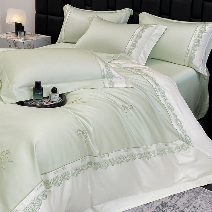 91家纺网 家纺一手货源 找家纺 丞音家纺 2026新款A类少女公主风双股100支贡缎长绒棉四件套刺绣被套绣花床笠高档礼盒装 露熙-清新绿