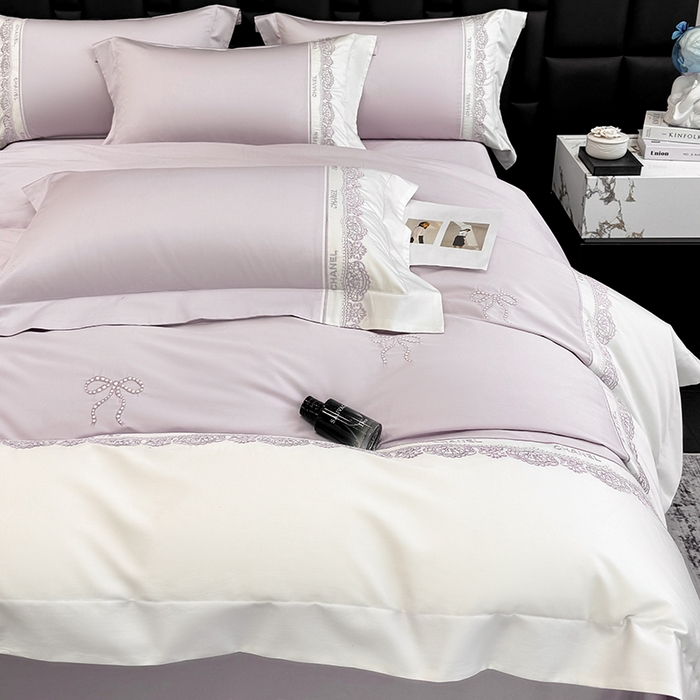 91家纺网 家纺一手货源 找家纺 丞音家纺 2026新款A类少女公主风双股100支贡缎长绒棉四件套刺绣被套绣花床笠高档礼盒装 露熙-香芋紫