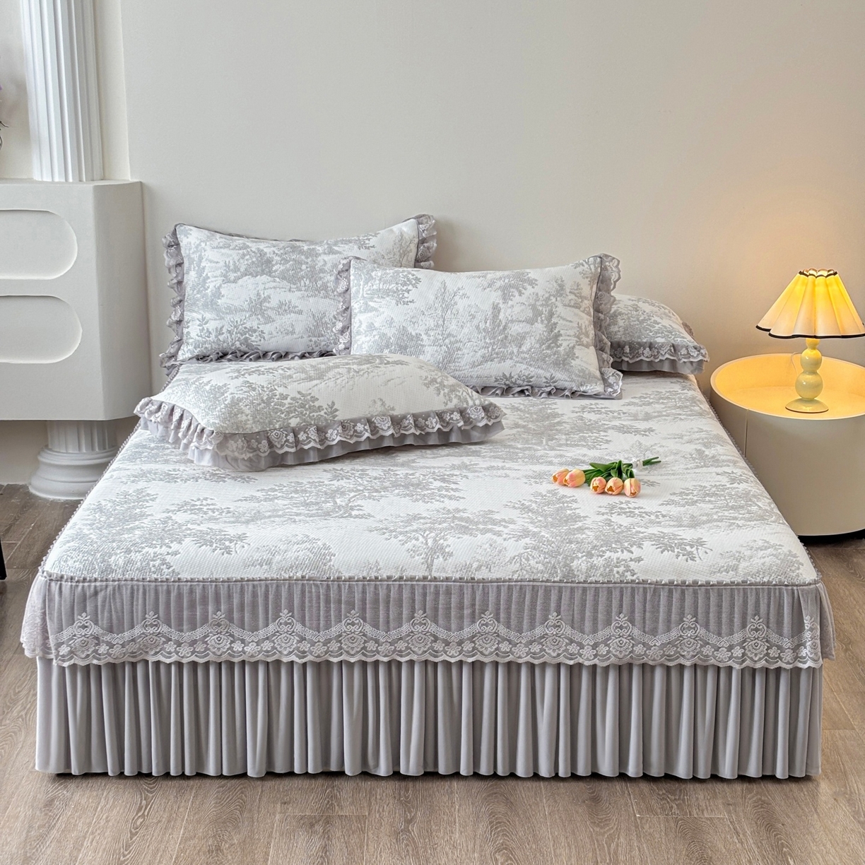 91家纺网 家纺一手货源 找家纺 （总）金艾草 2026新款PE双面提花床裙凉席三件套