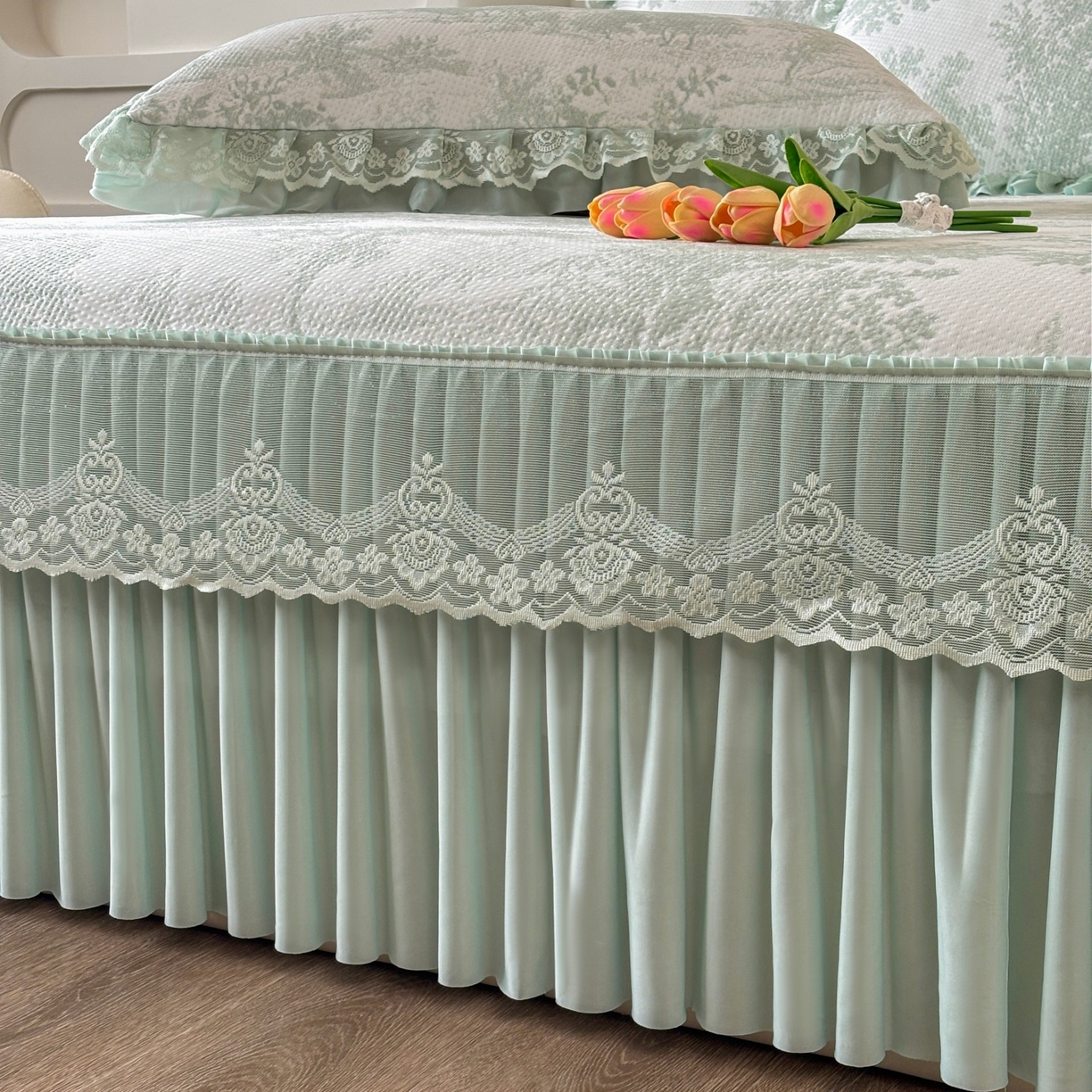 91家纺网 家纺一手货源 找家纺 （总）金艾草 2026新款PE双面提花床裙凉席三件套