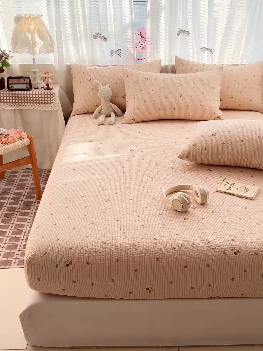 91家纺网 家纺一手货源 找家纺 N先生+V 13814689556 发大图/买家秀 2026春夏新款软糯糯泡芙纱单床笠 床笠单件 樱桃密语（床笠）