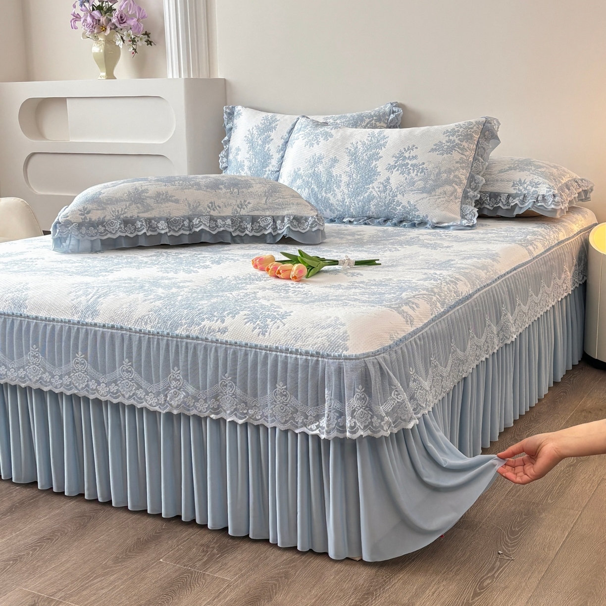 91家纺网 家纺一手货源 找家纺 金艾草 2026新款PE双面提花床裙凉席三件套 清新-蓝色