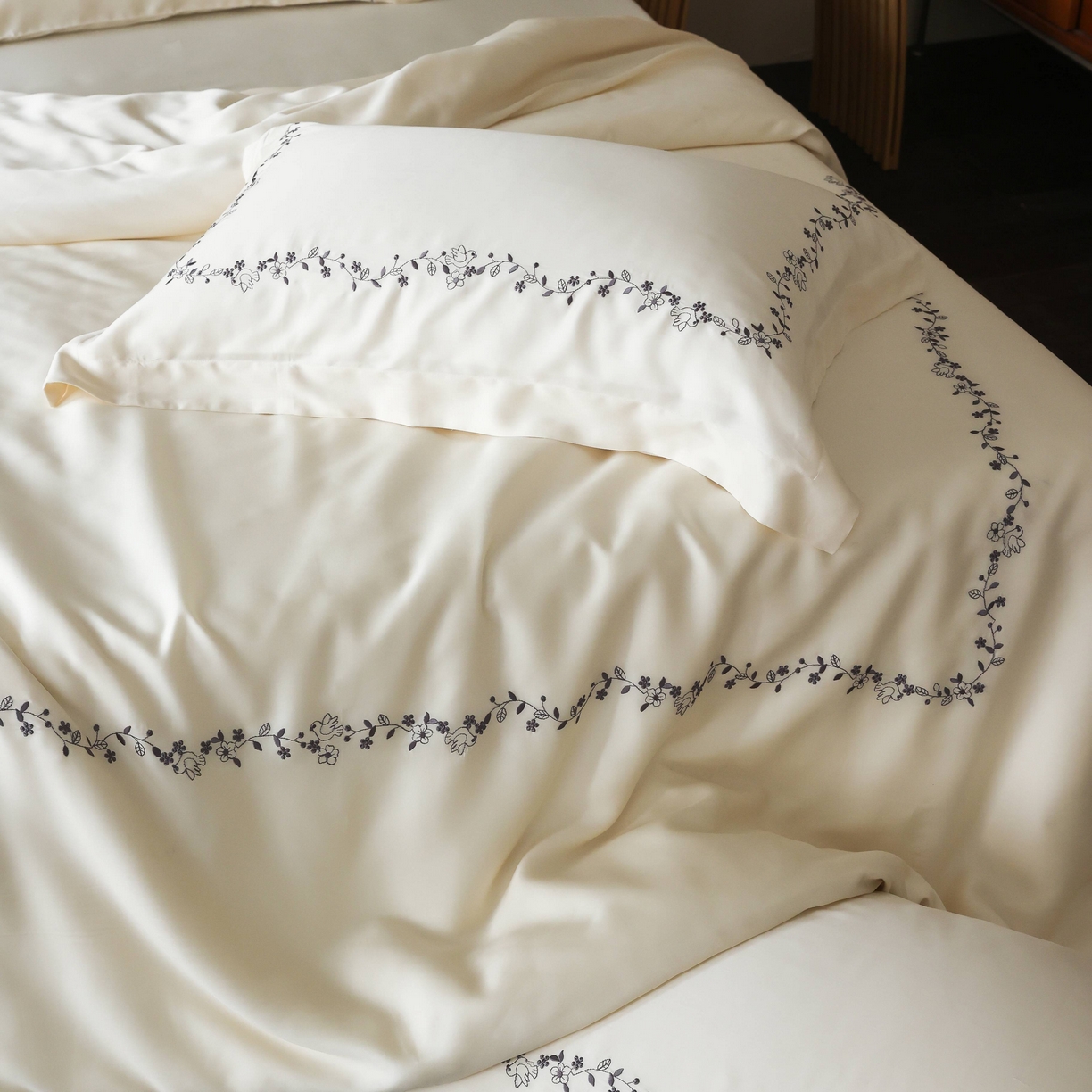 91家纺网 家纺一手货源 找家纺 （总）初拾 2026新款60支奥地利进口兰精天丝四件套—嘉丽斯