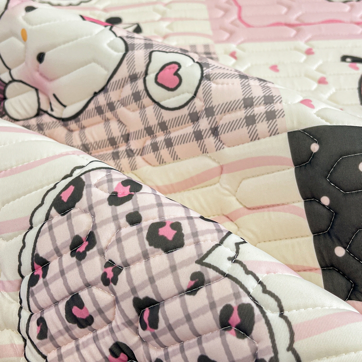 91家纺网 家纺一手货源 找家纺 （总）摩妮卡 2026春夏新款凉感丝印花小清新乳胶凉席席子床笠款三件套