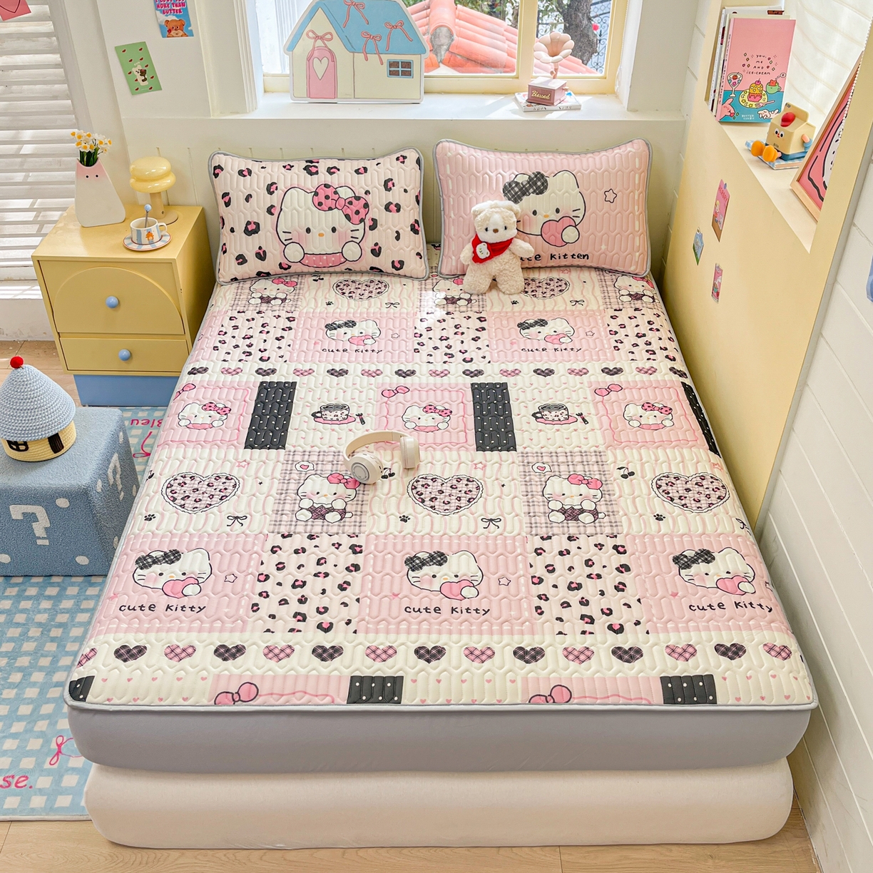 91家纺网 家纺一手货源 找家纺 （总）摩妮卡 2026春夏新款凉感丝印花小清新乳胶凉席席子床笠款三件套