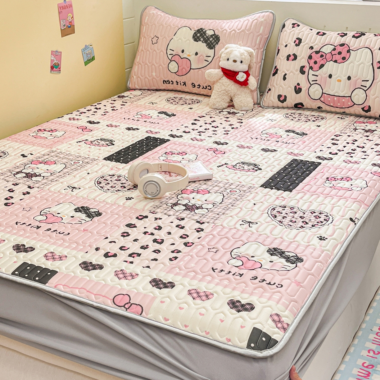 91家纺网 家纺一手货源 找家纺 （总）摩妮卡 2026春夏新款凉感丝印花小清新乳胶凉席席子床笠款三件套