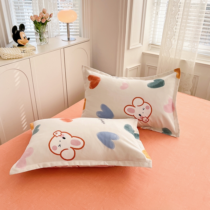 91家纺网 家纺一手货源 找家纺 世爵 2026春夏新款亲肤磨毛印花四件套 甜心小兔