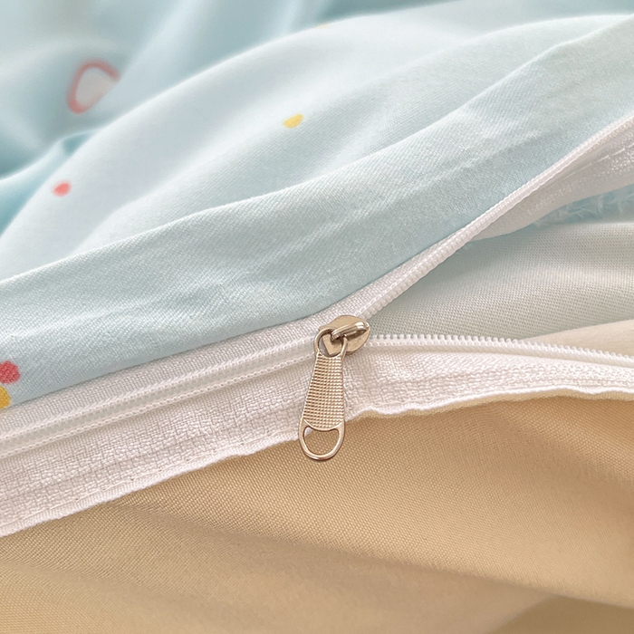 91家纺网 家纺一手货源 找家纺 世爵 2026春夏新款亲肤磨毛印花四件套 小草莓 兰