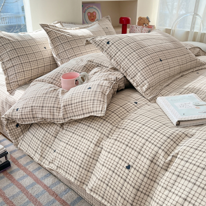 91家纺网 家纺一手货源 找家纺 世爵 2026春夏新款亲肤磨毛印花四件套 甜心格子