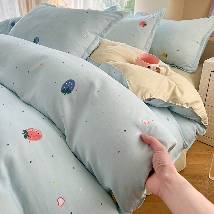 91家纺网 家纺一手货源 找家纺 世爵 2026春夏新款亲肤磨毛印花四件套 小草莓 兰