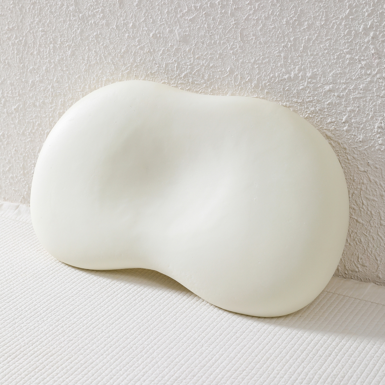 91家纺网 家纺一手货源 找家纺 芯洲 2026春夏新款贴纸可爱儿童冰丝华夫格记忆枕头 冰丝华夫格-粉（贴花随机） 27x47cm