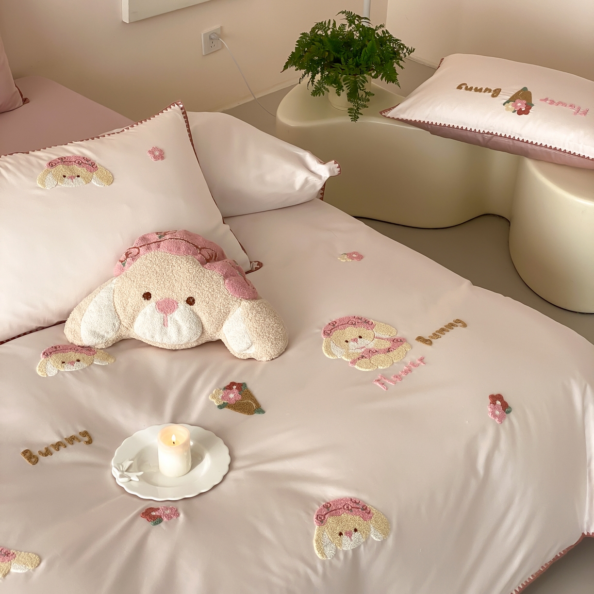 91家纺网 家纺一手货源 找家纺 FORTWO家纺原创设计（FOR TWO家纺） 2026新款50长绒棉纯棉双针毛巾绣四件套【（券前）基础价不低于小号268元，中号348元，大号388元 床笠加10元】 奶盖熊