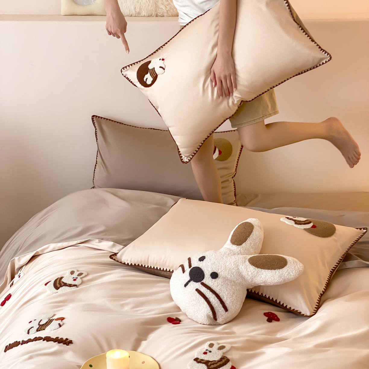 91家纺网 家纺一手货源 找家纺 FORTWO家纺原创设计（FOR TWO家纺） 2026新款50长绒棉纯棉双针毛巾绣四件套【（券前）基础价不低于小号268元，中号348元，大号388元 床笠加10元】 大耳兔