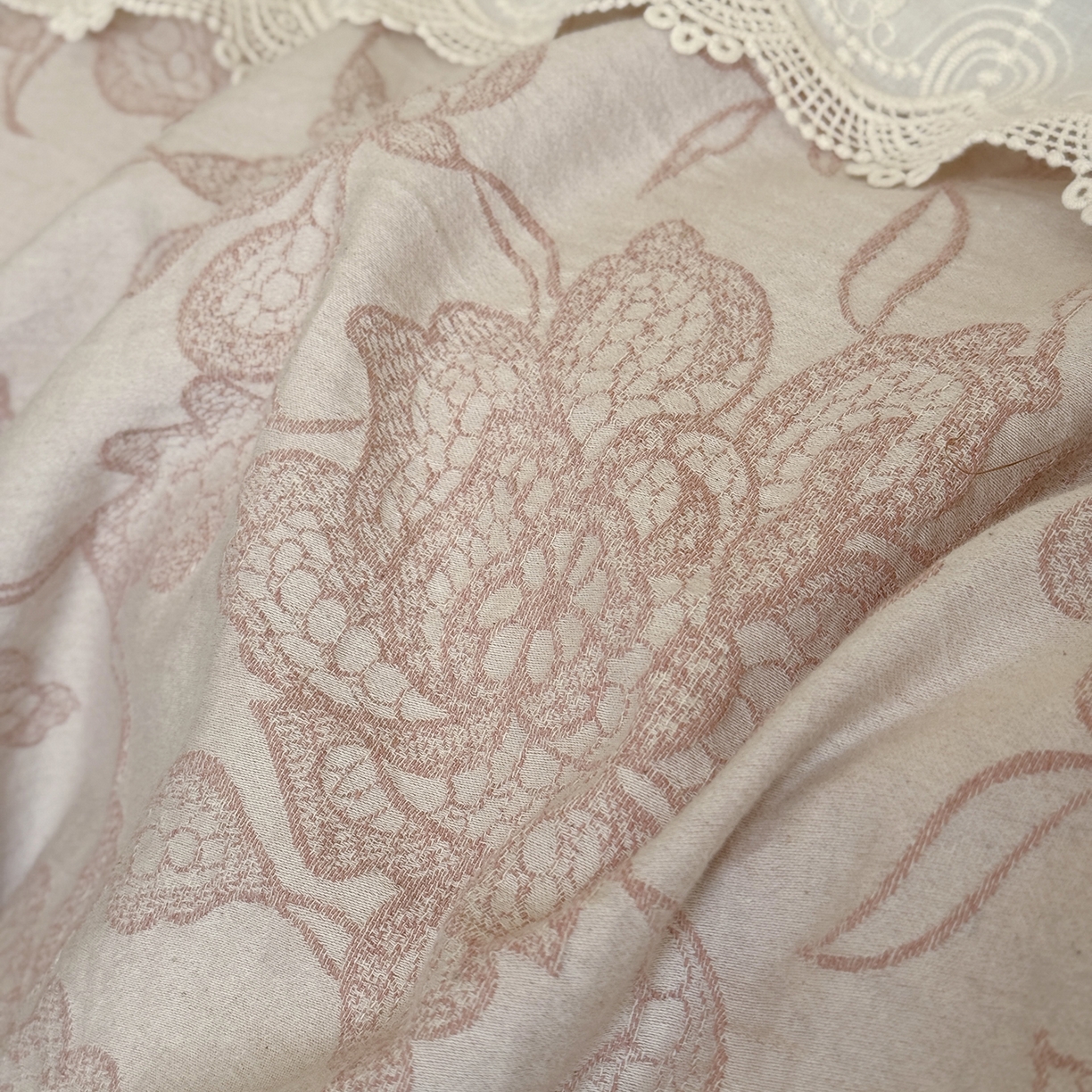 91家纺网 家纺一手货源 找家纺 MIU缪家居 2026新款色织提花棉麻四件套-月光织锦 粉色