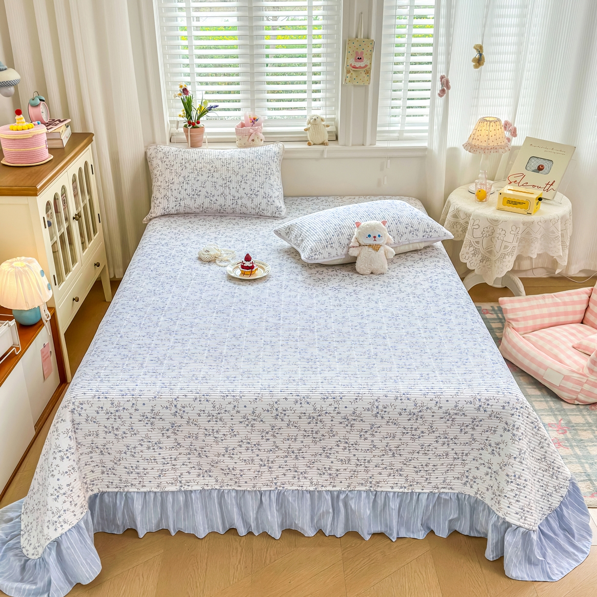 91家纺网 家纺一手货源 找家纺 欣宜家纺 2025新款蝴蝶烂花牛奶绒雕花绒花边款四件套 黑蝴蝶-绿