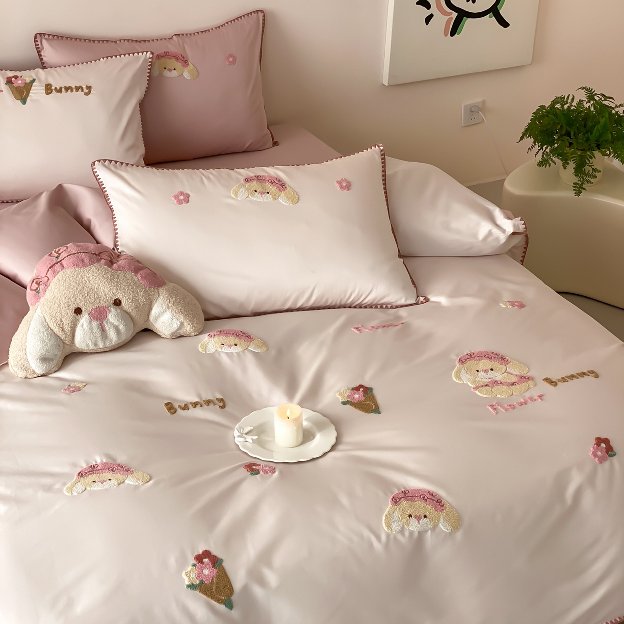 91家纺网 家纺一手货源 找家纺 FORTWO家纺原创设计（FOR TWO家纺） 2026新款50长绒棉纯棉双针毛巾绣四件套【（券前）基础价不低于小号268元，中号348元，大号388元 床笠加10元】 奶盖熊