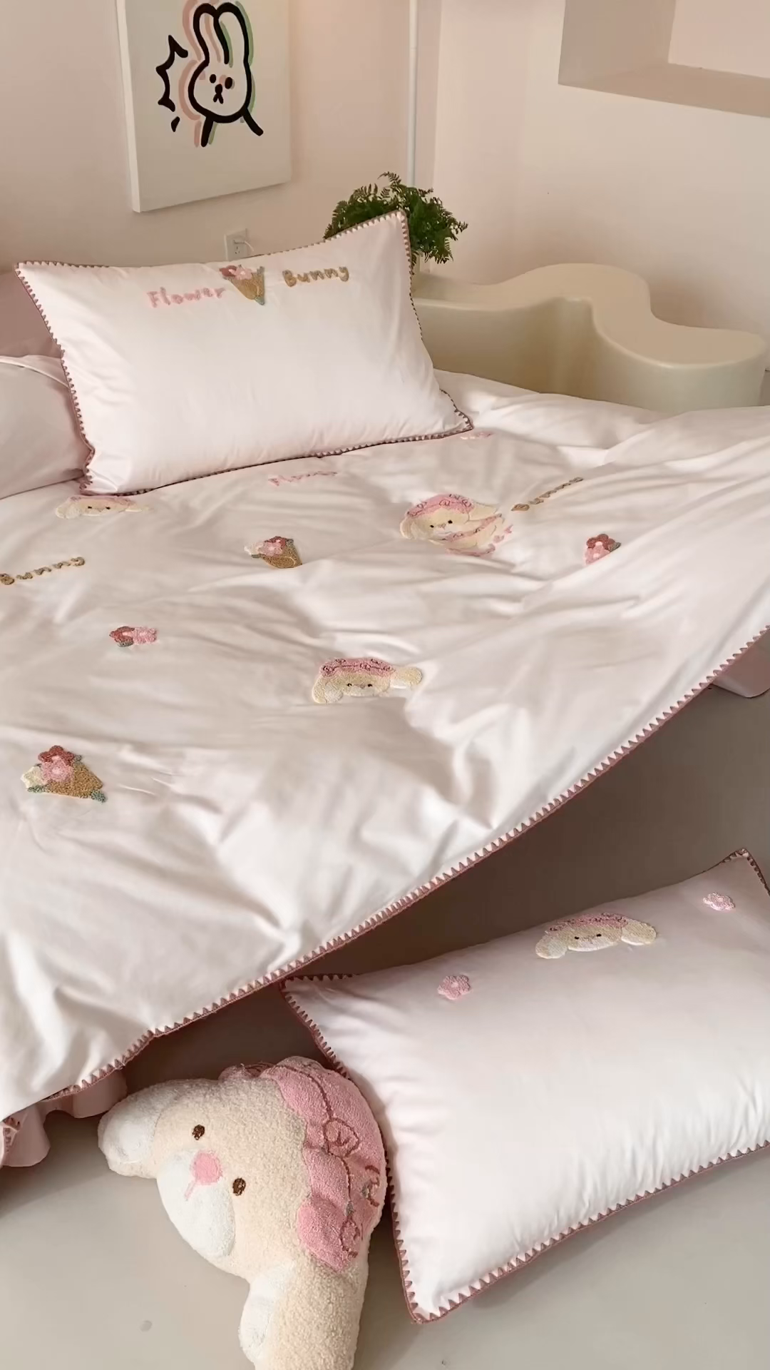 91家纺网 家纺一手货源 找家纺 FORTWO家纺原创设计（FOR TWO家纺） 2026新款50长绒棉纯棉双针毛巾绣四件套【（券前）基础价不低于小号268元，中号348元，大号388元 床笠加10元】 奶盖熊