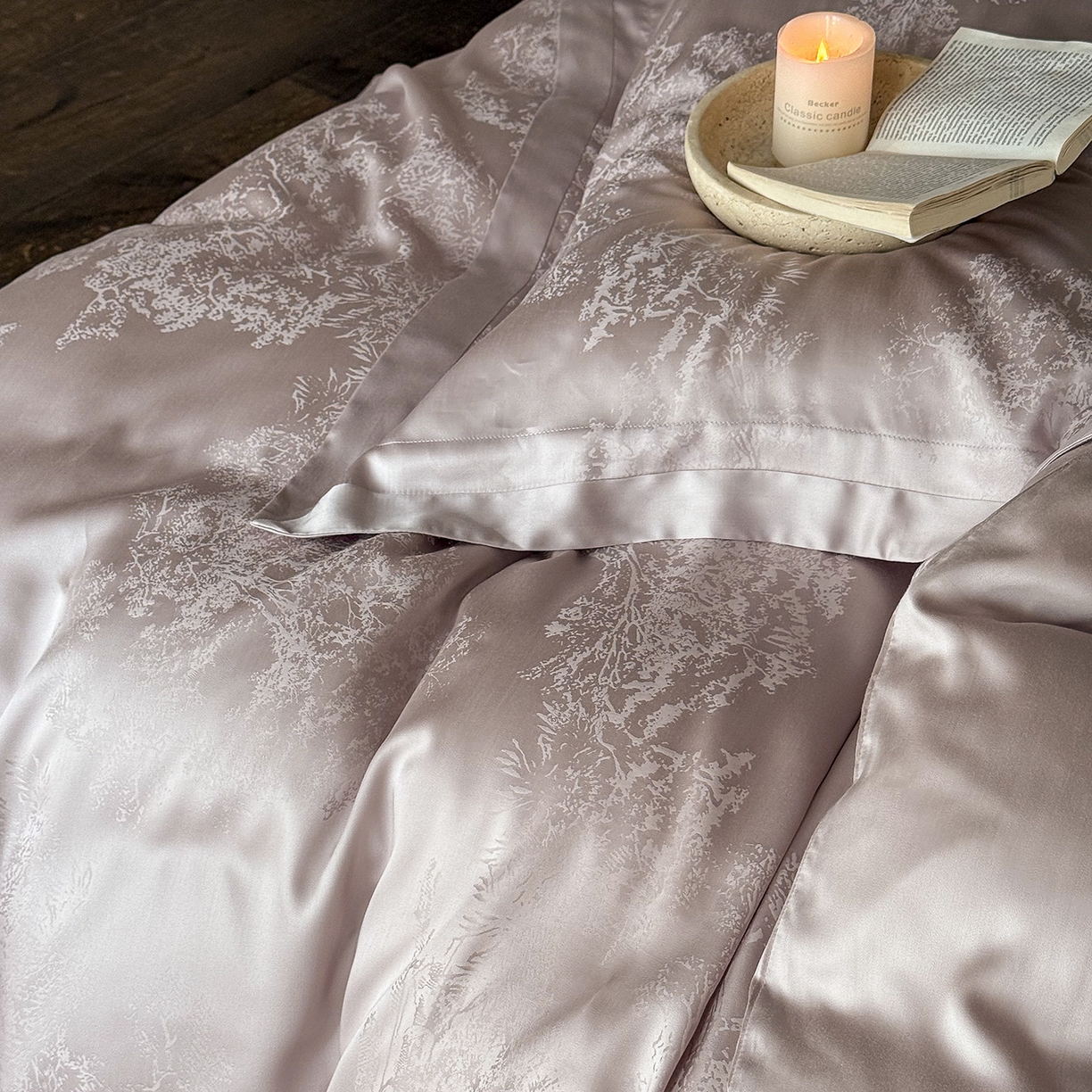 91家纺网 家纺一手货源 找家纺 花时间 2026新款60s兰精天丝四件套-赫本天丝款 会员减10 参与日常超级立减9折后不低于368/388 天丝款-赫本浅紫