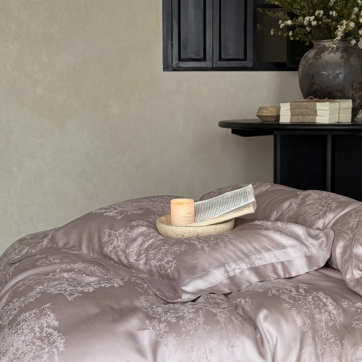 91家纺网 家纺一手货源 找家纺 花时间 2026新款60s兰精天丝四件套-赫本天丝款 会员减10 参与日常超级立减9折后不低于368/388 天丝款-赫本浅紫