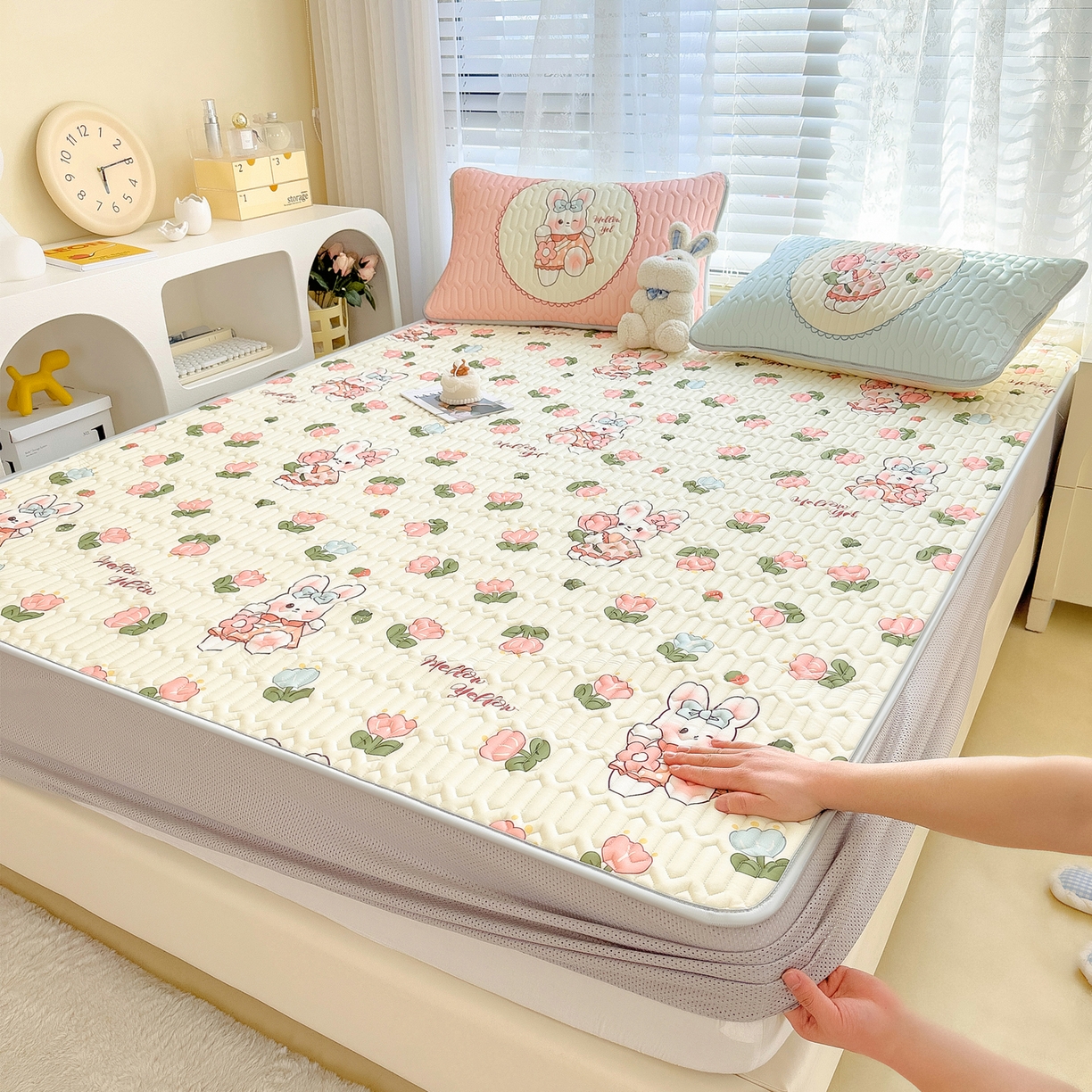 91家纺网 家纺一手货源 找家纺 （总）摩妮卡 2026春夏新款凉感丝印花小清新乳胶凉席席子床笠款三件套