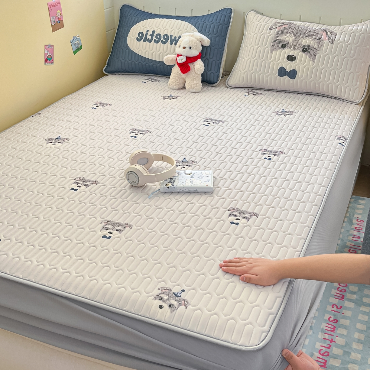 91家纺网 家纺一手货源 找家纺 （总）摩妮卡 2026春夏新款凉感丝印花小清新乳胶凉席席子床笠款三件套