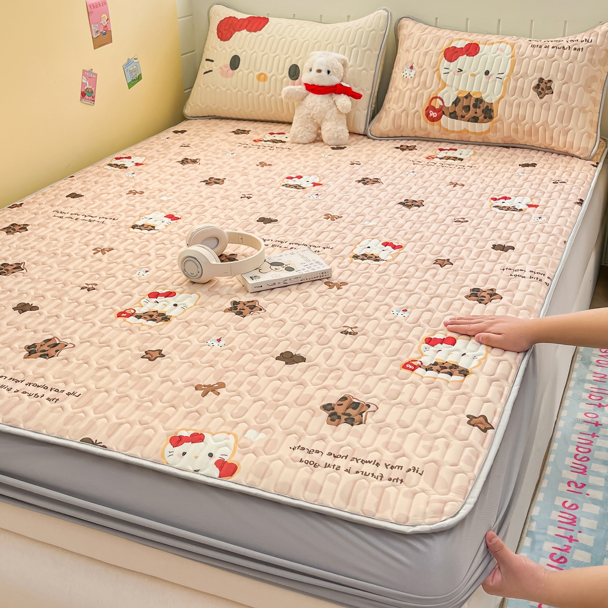 91家纺网 家纺一手货源 找家纺 （总）摩妮卡 2026春夏新款凉感丝印花小清新乳胶凉席席子床笠款三件套