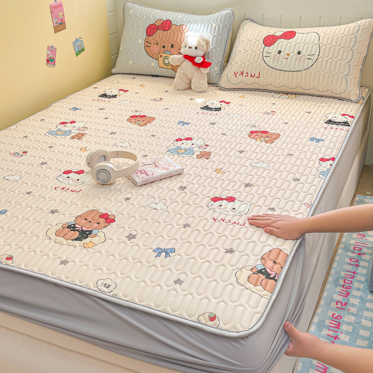 91家纺网 家纺一手货源 找家纺 （总）摩妮卡 2026春夏新款凉感丝印花小清新乳胶凉席席子床笠款三件套