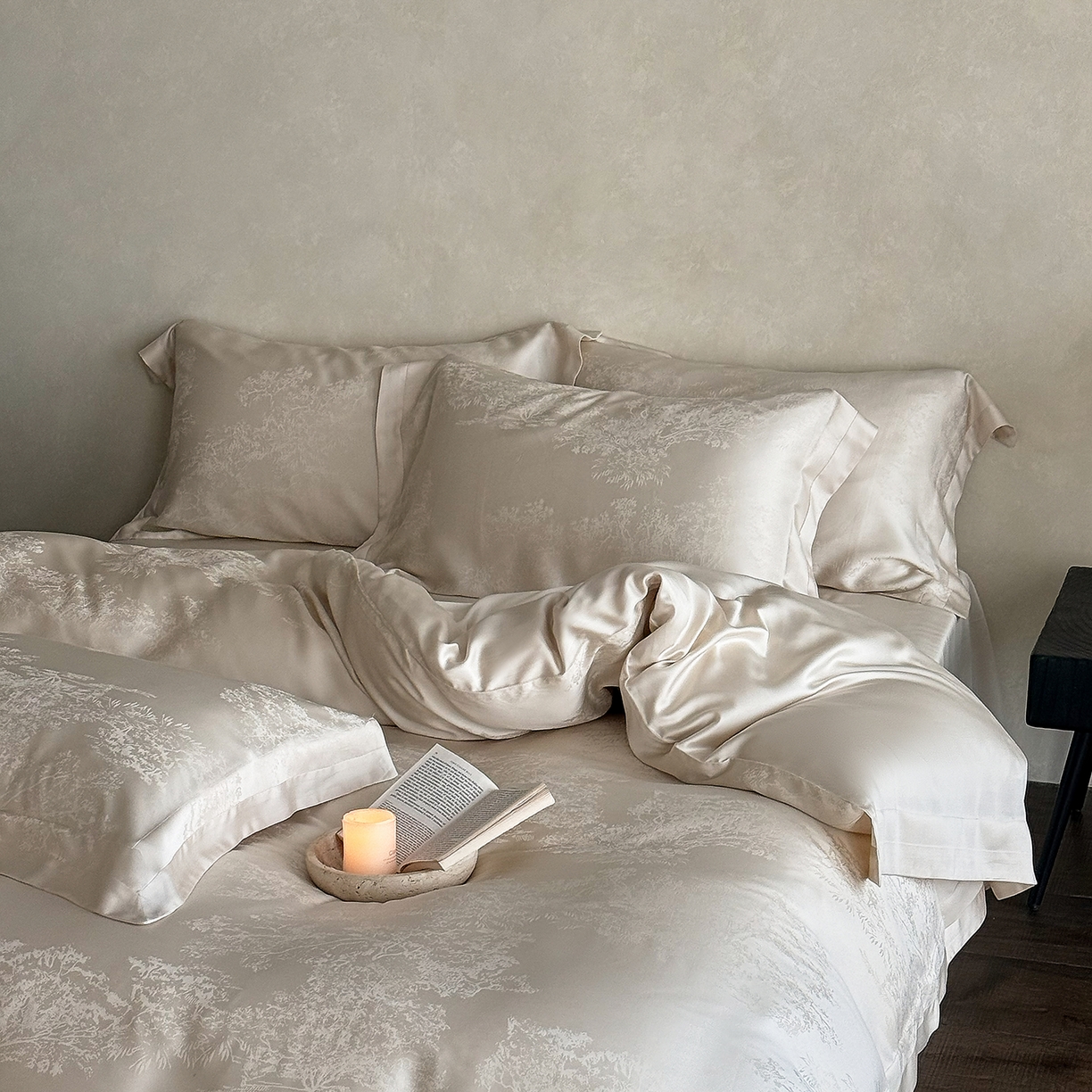 91家纺网 家纺一手货源 找家纺 花时间 2026新款60s兰精天丝四件套-赫本天丝款 会员减10 参与日常超级立减9折后不低于368/388 天丝款-赫本香槟