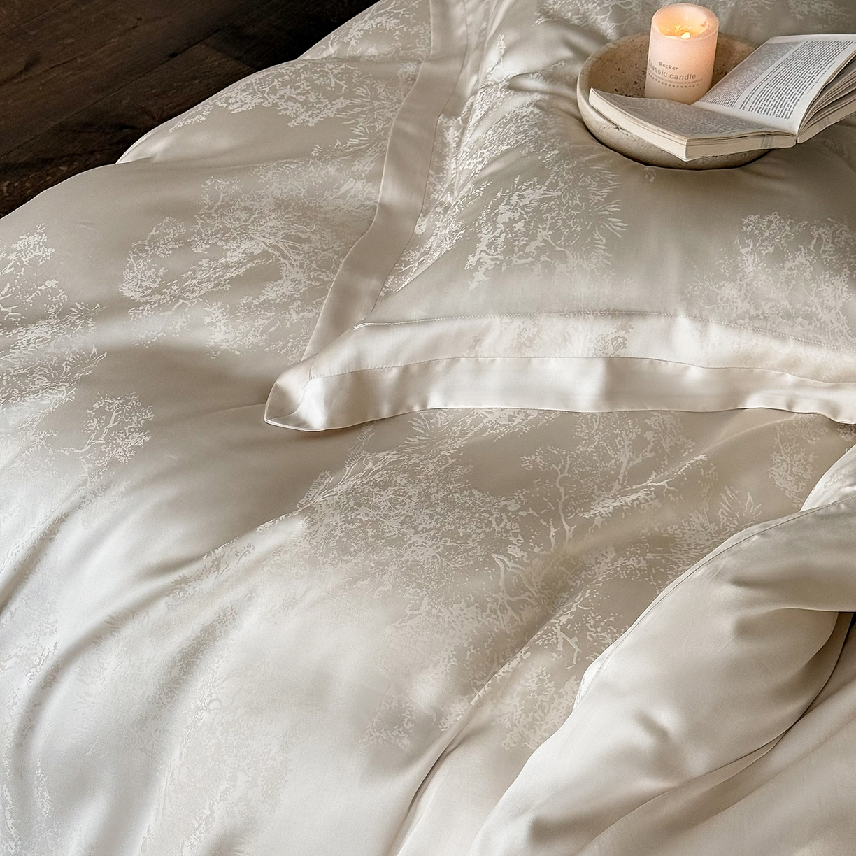 91家纺网 家纺一手货源 找家纺 花时间 2026新款60s兰精天丝四件套-赫本天丝款 会员减10 参与日常超级立减9折后不低于368/388 天丝款-赫本香槟