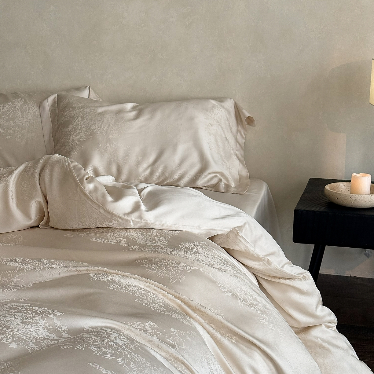 91家纺网 家纺一手货源 找家纺 花时间 2026新款60s兰精天丝四件套-赫本天丝款 会员减10 参与日常超级立减9折后不低于368/388 天丝款-赫本香槟