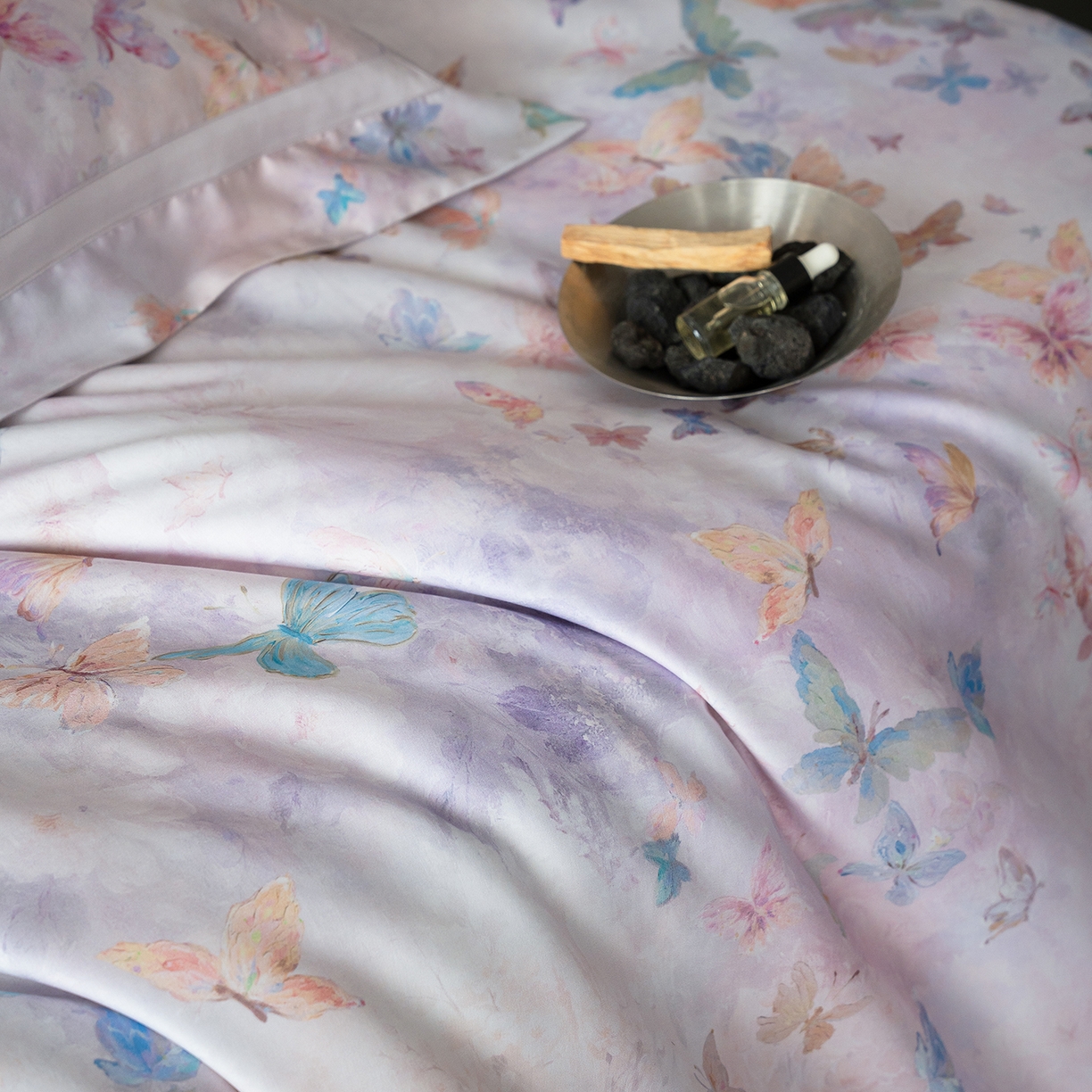 91家纺网 家纺一手货源 找家纺 花时间 2026新款60s天丝棉四件套 （会员减10 参与日常超级立减9折后不低于368/388） 瑶池仙境-紫