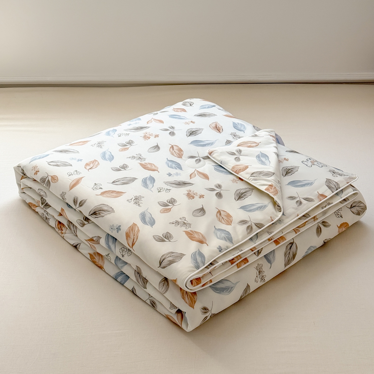 91家纺网 家纺一手货源 找家纺 雯雨家纺 2026新款A类凉感丝夏被夏凉被空调被 林间叶语