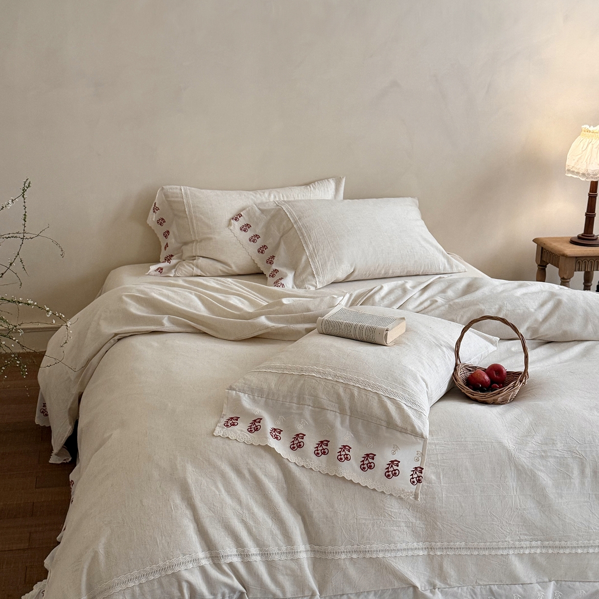 91家纺网 家纺一手货源 找家纺 MIU缪家居 2026新款亲肤舒适棉麻四件套-雾屿樱桃 麻本色